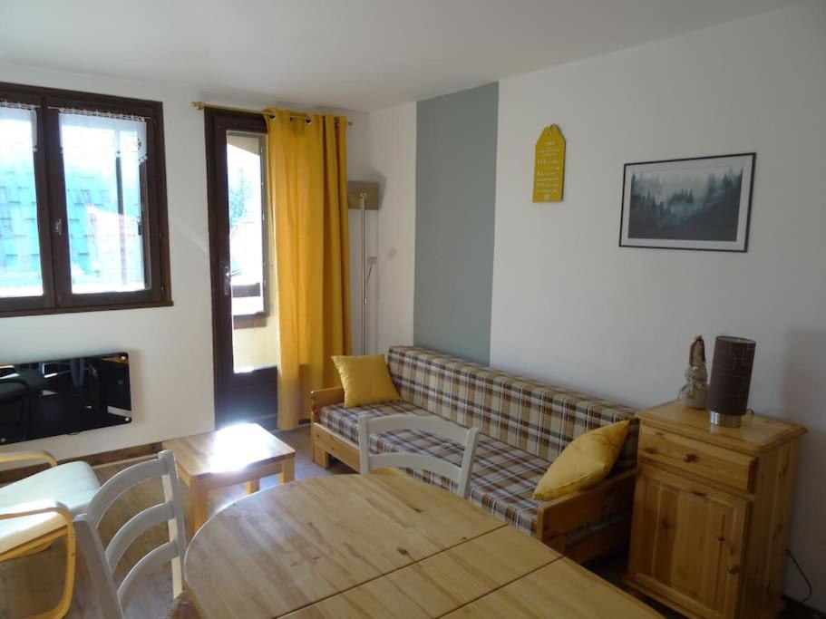 Appartement Au Coeur Du Village Avec Parking Prive Мижу Экстерьер фото