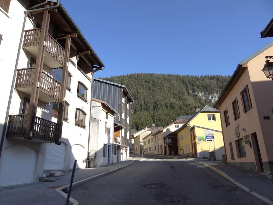 Appartement Au Coeur Du Village Avec Parking Prive Мижу Экстерьер фото