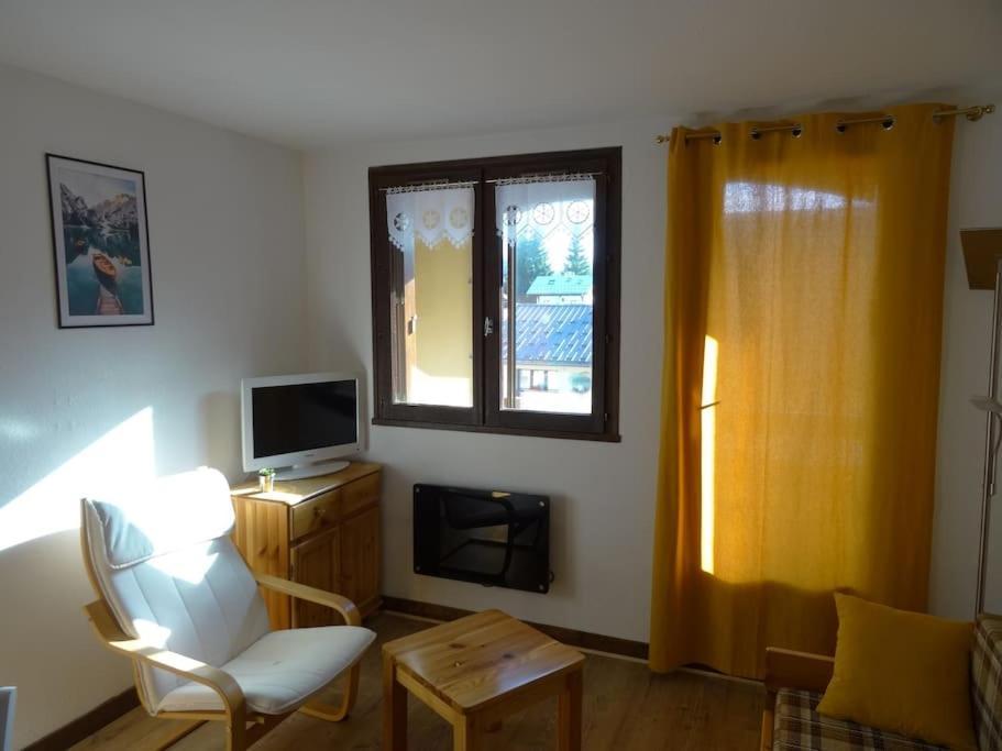 Appartement Au Coeur Du Village Avec Parking Prive Мижу Экстерьер фото