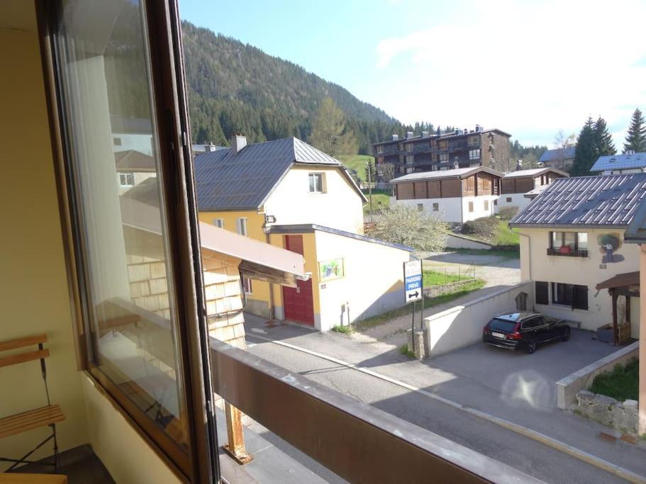 Appartement Au Coeur Du Village Avec Parking Prive Мижу Экстерьер фото
