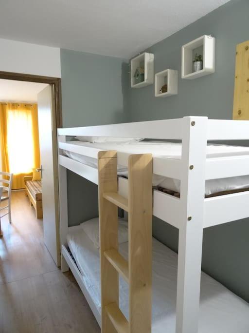 Appartement Au Coeur Du Village Avec Parking Prive Мижу Экстерьер фото