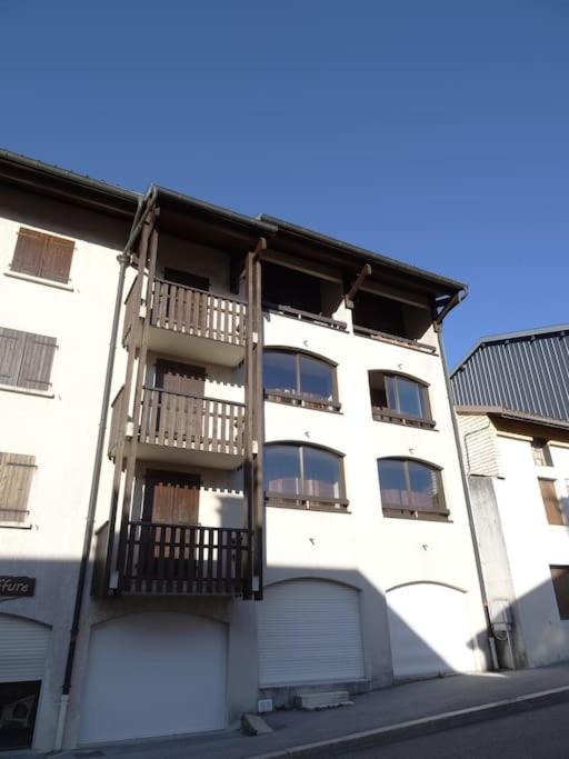 Appartement Au Coeur Du Village Avec Parking Prive Мижу Экстерьер фото